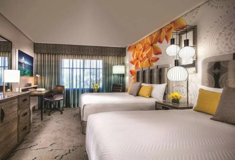 اتاق کلاب, Loews Royal Pacific Resort at Universal Orlando