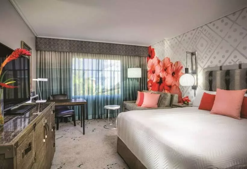 اتاق کلاب, Loews Royal Pacific Resort at Universal Orlando