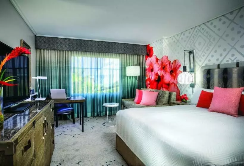 سوئیت با تخت بزرگ, Loews Royal Pacific Resort at Universal Orlando