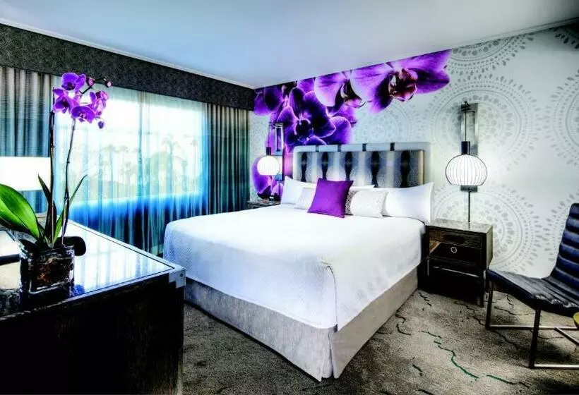 سوئیت با تخت بزرگ, Loews Royal Pacific Resort at Universal Orlando