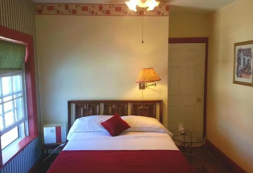 ジュニアスイート, Port Albert Inn