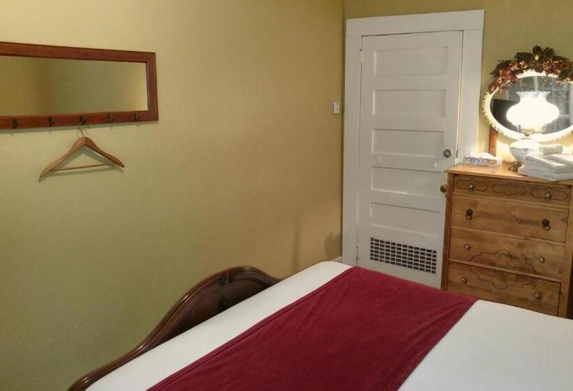 Lakosztály, Port Albert Inn