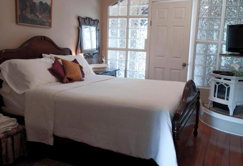 Lakosztály, Port Albert Inn