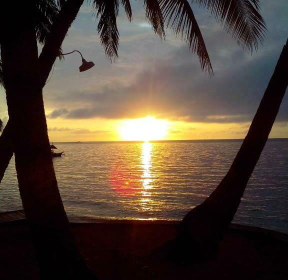 بانگلوی استاندارد, Eddie S Beach Resort Siargao