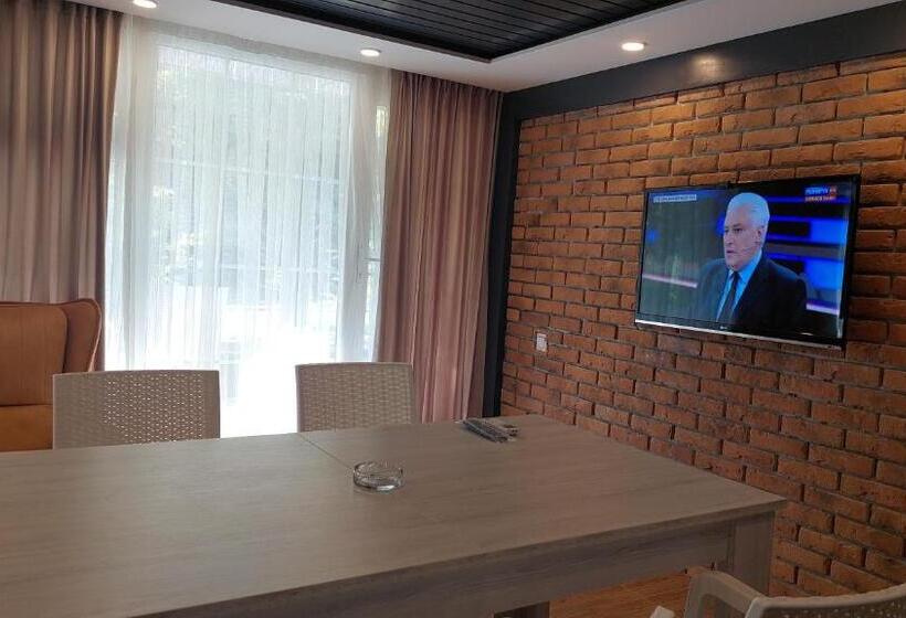 3 Bedroom House, Basharu Resort