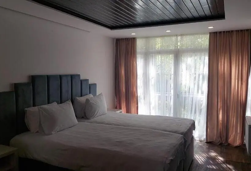 خانه 3 خوابه, Basharu Resort