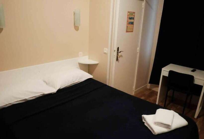 트리플 클래식 룸, De La Gare