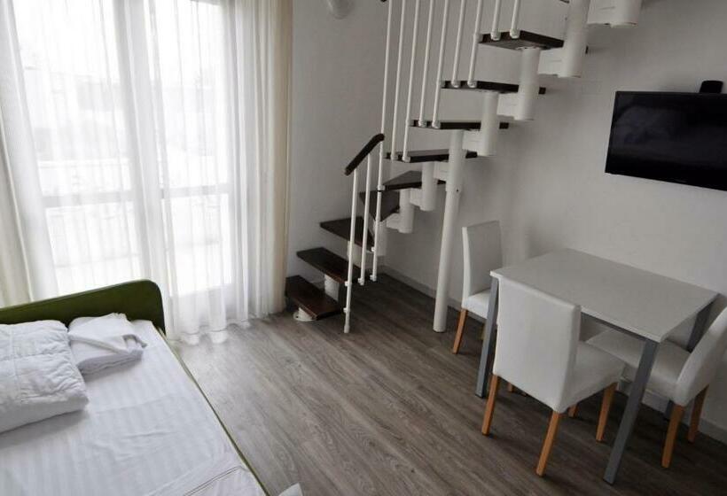 شقة غرفة واحدة, Eden Park