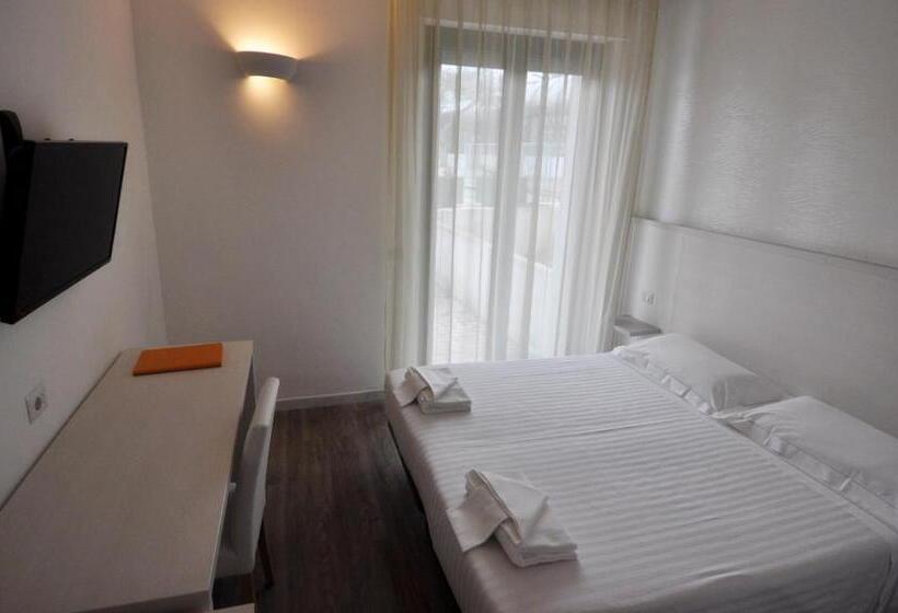 غرفة قياسية, Eden Park