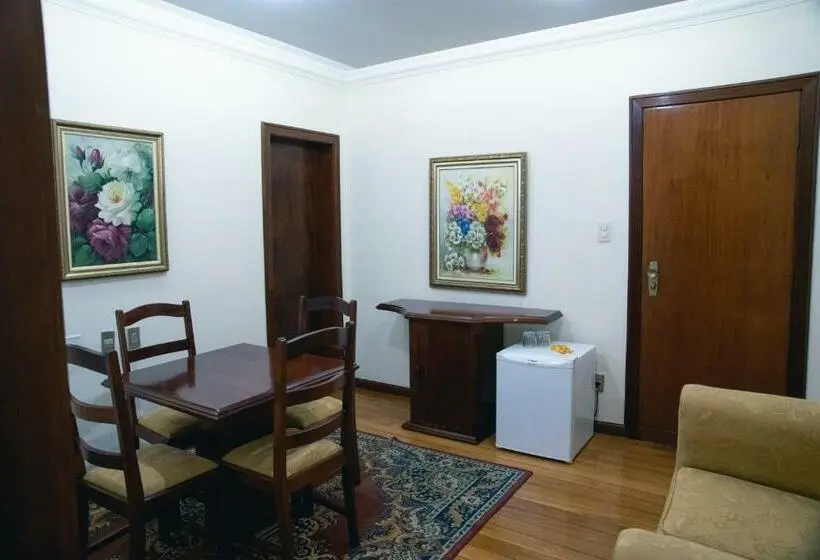 سوئیت با وان آب گرم, Lucape Palace