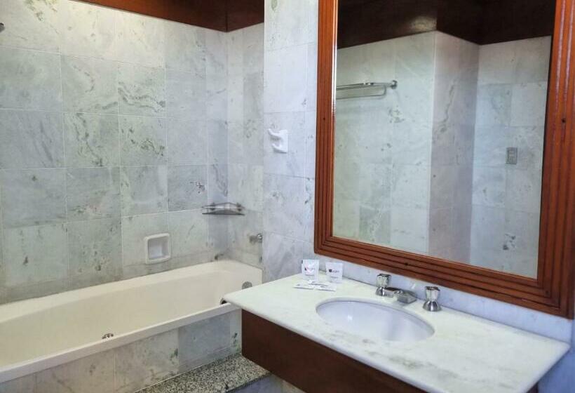 Люкс с гидромассажем, Lucape Palace