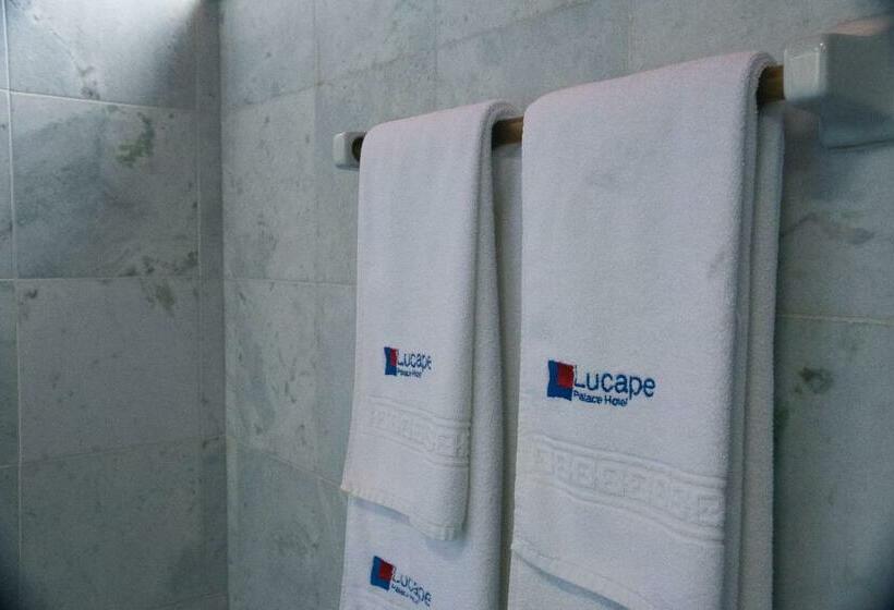 자쿠지 스위트, Lucape Palace