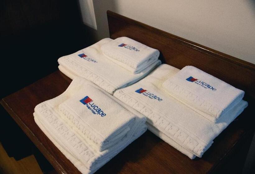 디럭스 스위트, Lucape Palace