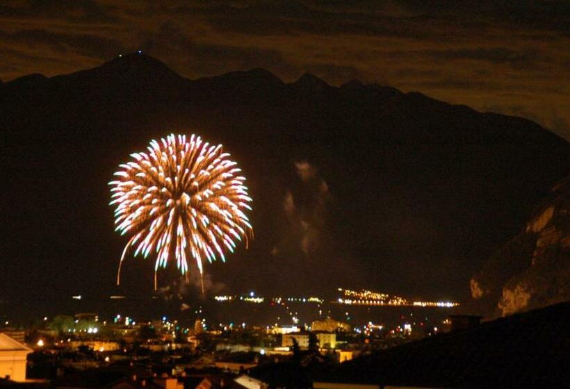 1 Bedroom Apartment Lake View, Residence Cascata Varone