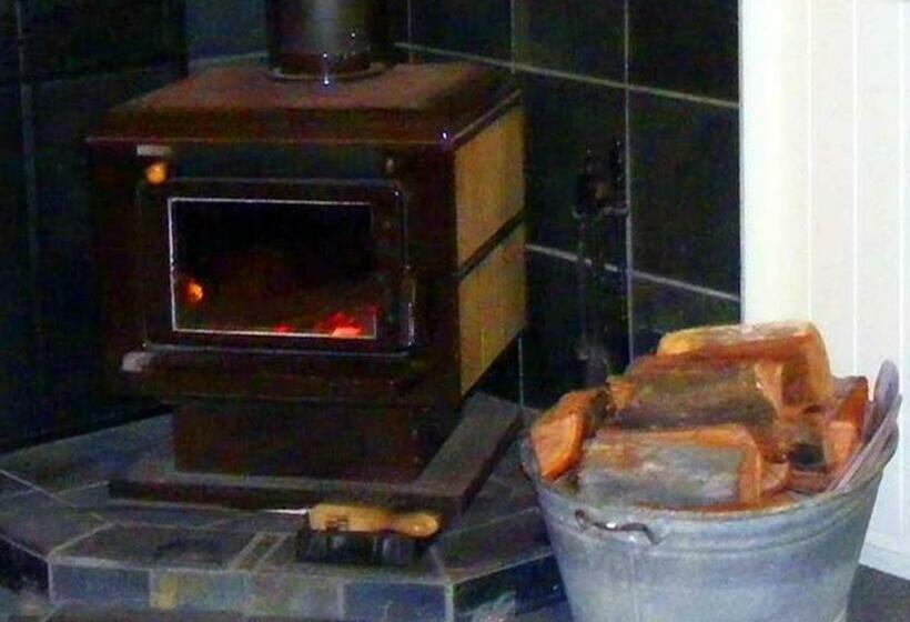 침실 4개 주택, Windswept Country Retreat