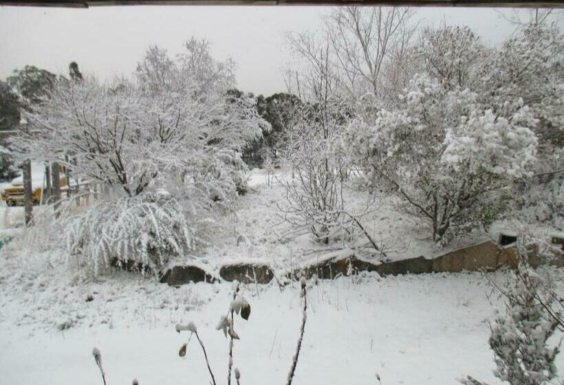 침실 4개 주택, Windswept Country Retreat