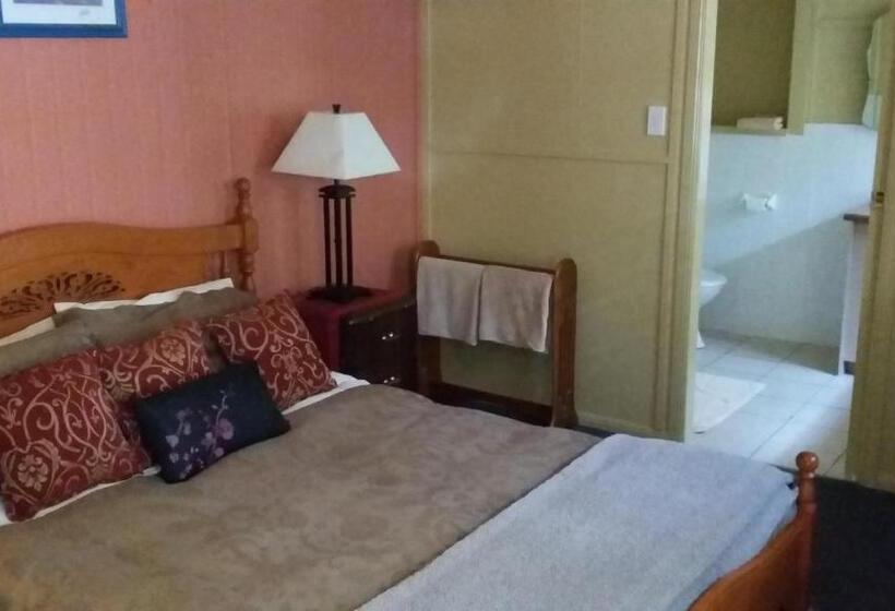 침실 4개 주택, Windswept Country Retreat