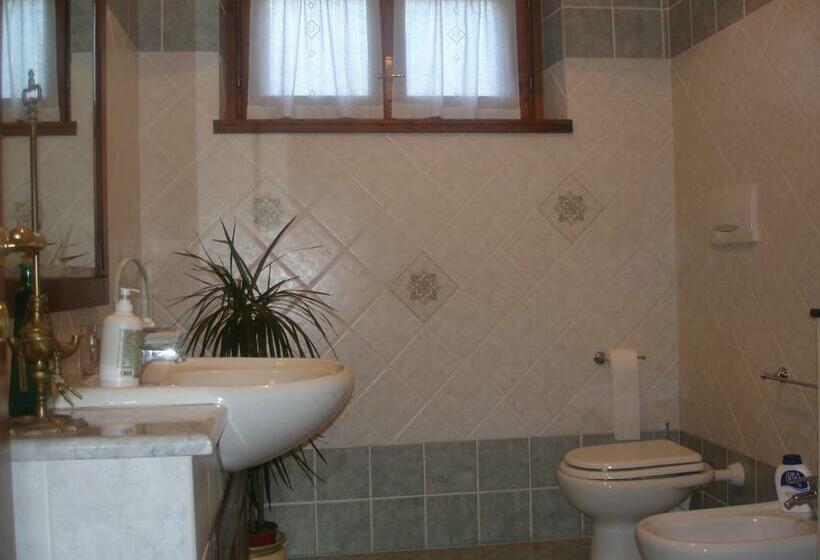 חדר קומפורט לשלושה, B&b Le Palme