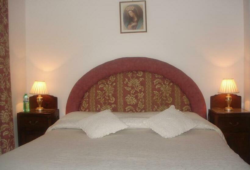 חדר קומפורט לשלושה, B&b Le Palme