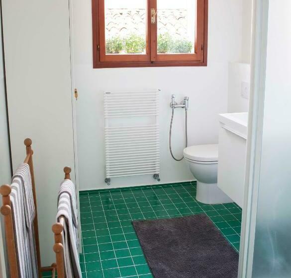 Номер Стандарт, B&b Viacavoursei