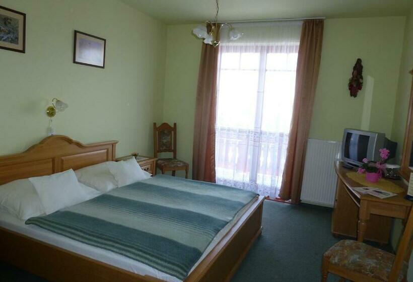 غرفة قياسية مزوَّدة بشُرفة, Edelweiss Panzió