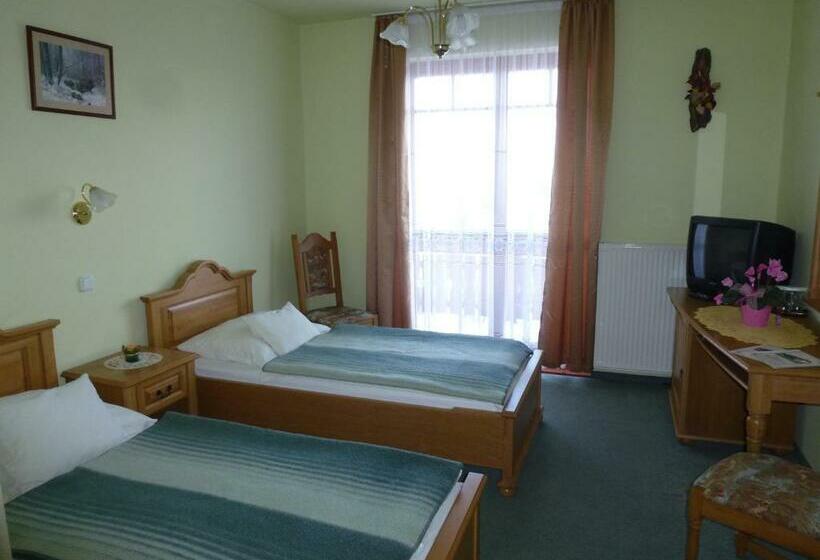 غرفة قياسية مزوَّدة بشُرفة, Edelweiss Panzió