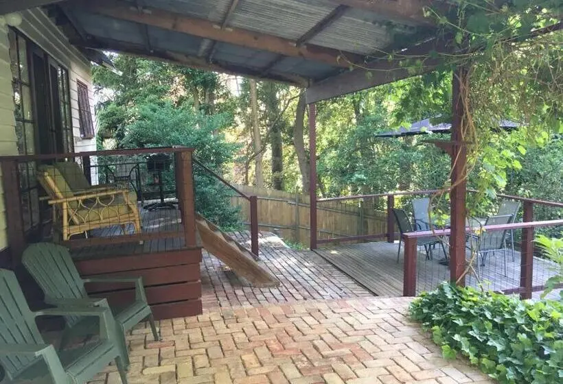 １ベッドルームハウス, Stone's Throw Cottage Bed And Breakfast
