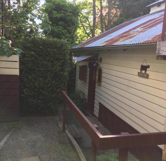 בית, חדר שינה 1, Stone's Throw Cottage Bed And Breakfast