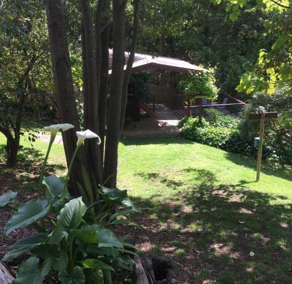 בית, חדר שינה 1, Stone's Throw Cottage Bed And Breakfast