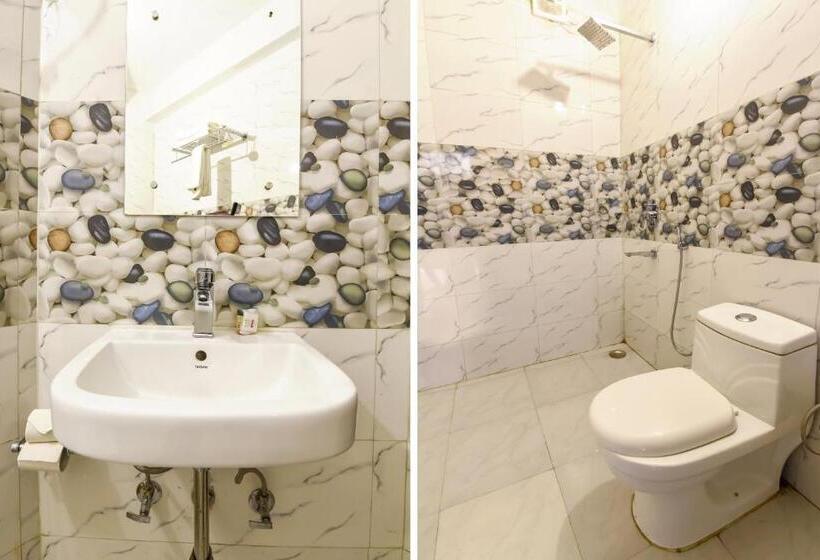 Classic Kolmen Hengen Huone, Fabhotel Happy Stay