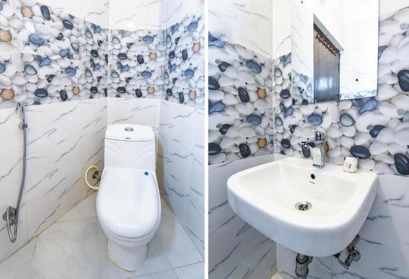 Classic Kolmen Hengen Huone, Fabhotel Happy Stay