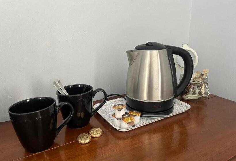 Номер Стандарт Адаптированный для Инвалидов, The Island View A1