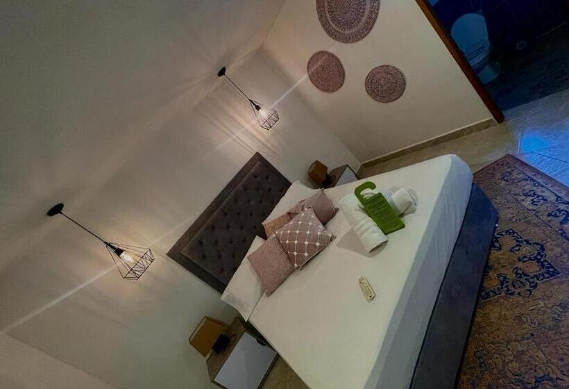 Quarto Estandar, Amaranthus