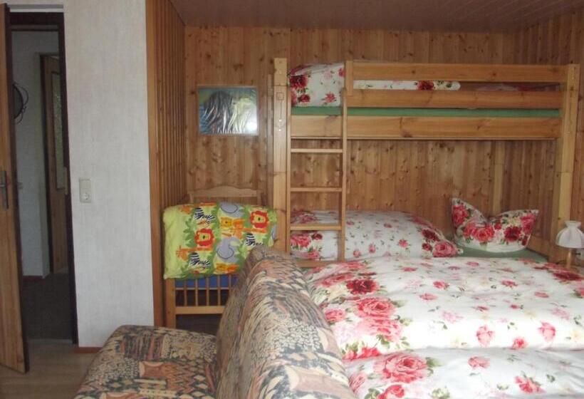 דירת חדר, Zum Hecht