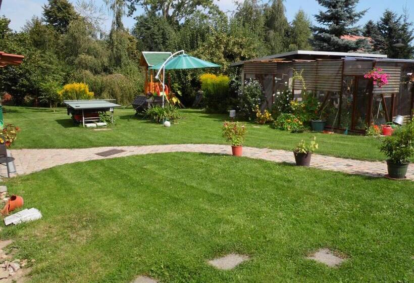 דירת חדר, Zum Hecht