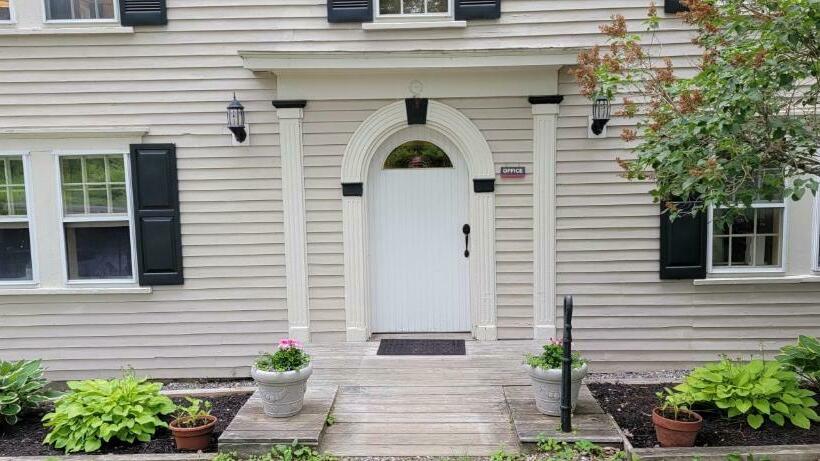 디럭스 룸, Hawks House Inn