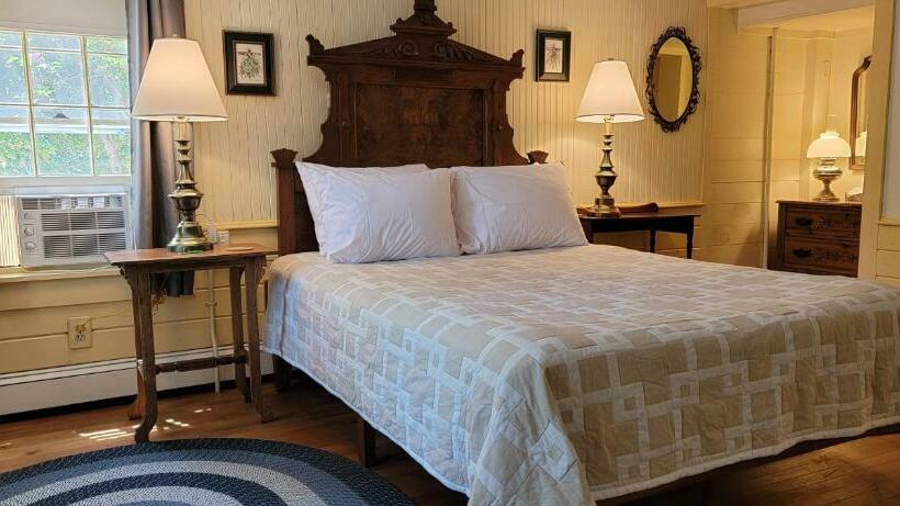 디럭스 룸, Hawks House Inn