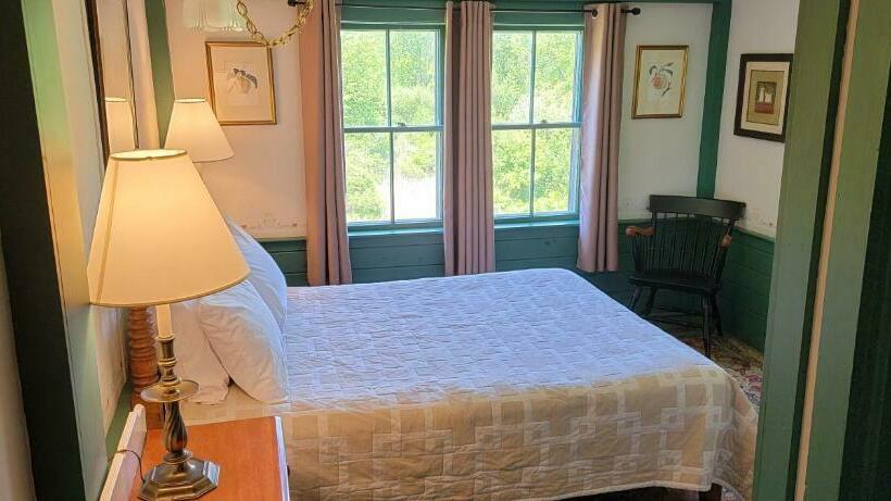 수피리어 룸, Hawks House Inn