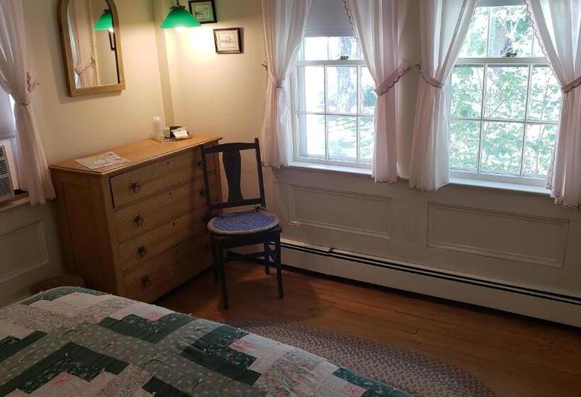 스탠다드 룸 공동 욕실, Hawks House Inn