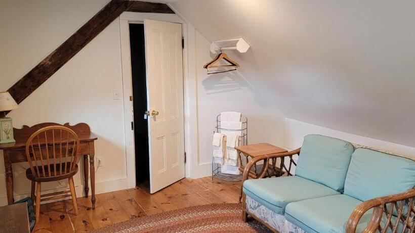 스탠다드 룸 공동 욕실, Hawks House Inn