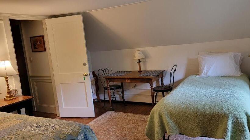 스탠다드 룸, Hawks House Inn