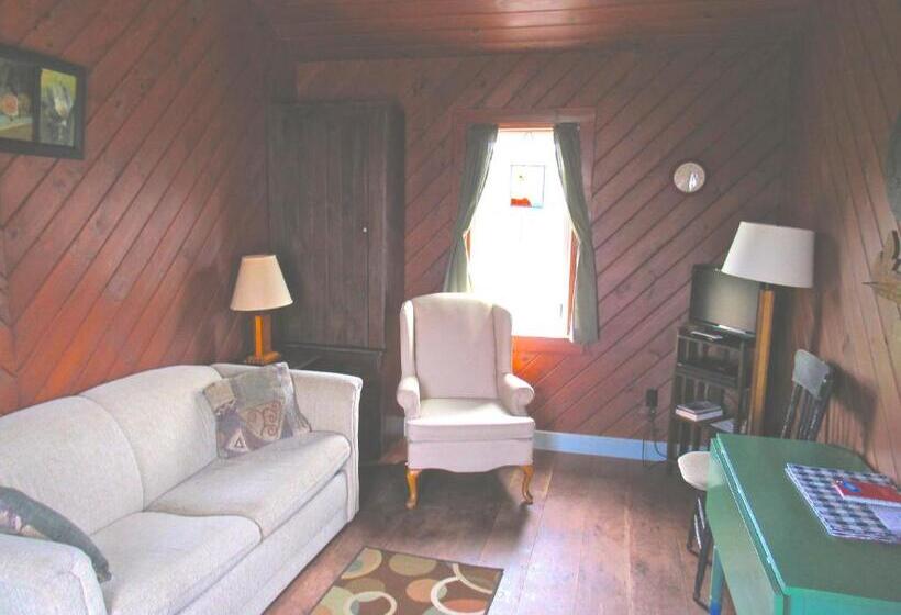 منزل غرفة نوم واحدة, West Quoddy Station Llc