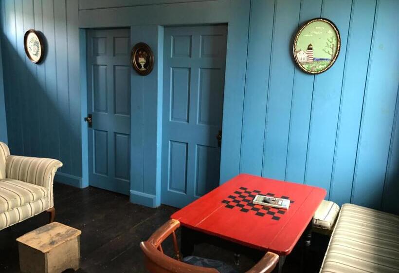 منزل غرفتين نوم, West Quoddy Station Llc