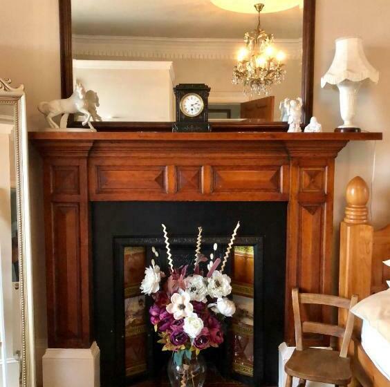 스위트 킹사이즈 침대, Orsay House