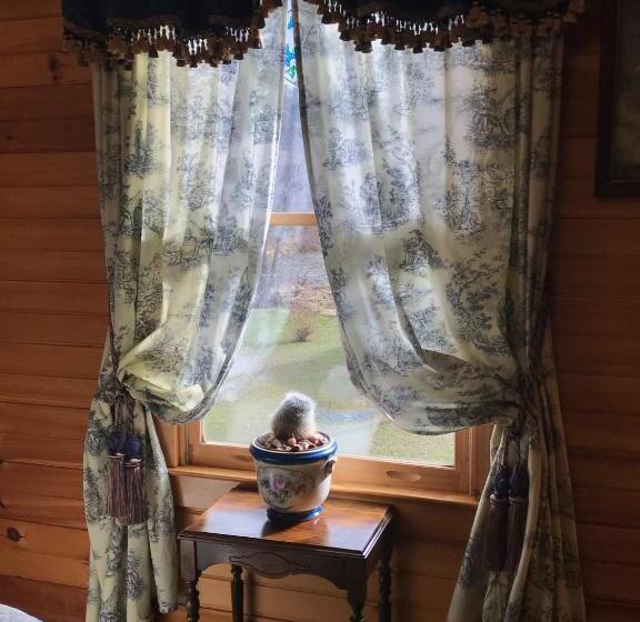 غرفة ديلوكس, River ' S Edge Inn