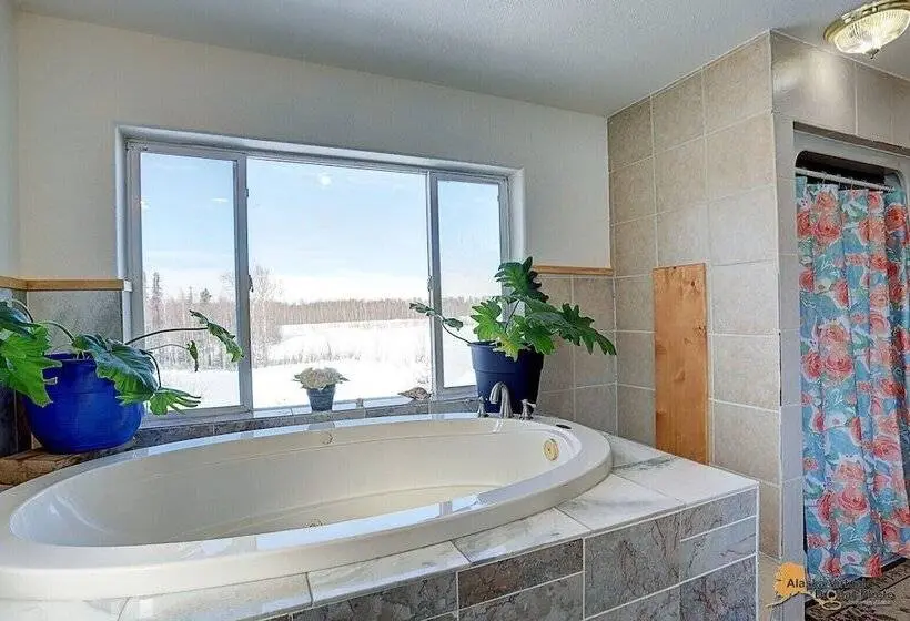 クイーンサイズベッドのスタンダードルーム, Falcon S Nest Bed & Breakfast