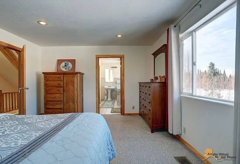 クイーンサイズベッドのスタンダードルーム, Falcon S Nest Bed & Breakfast