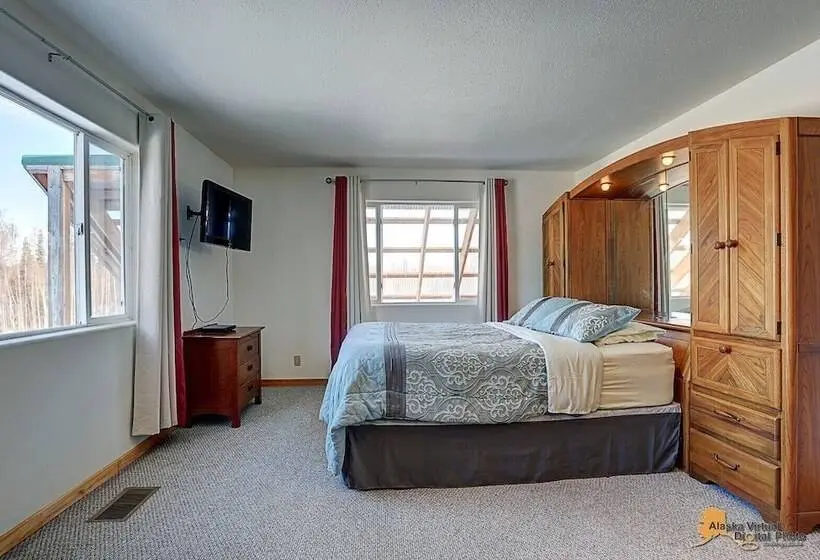 クイーンサイズベッドのスタンダードルーム, Falcon S Nest Bed & Breakfast