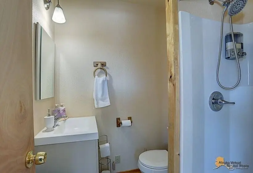 ダブルベッドスタンダードルーム, Falcon S Nest Bed & Breakfast