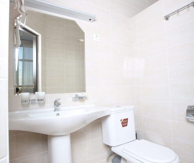 اتاق استاندارد, Luna